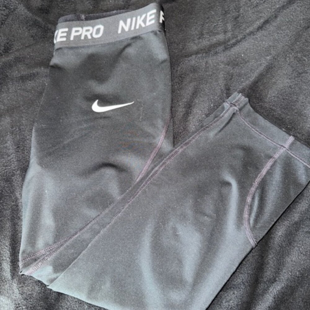 Nike Pro Leggings (Black, YL)